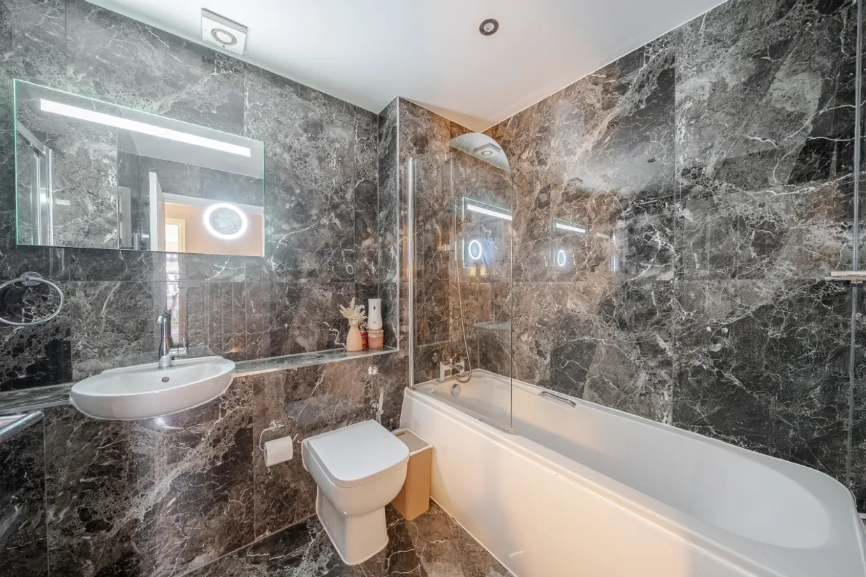 Trevelyan Court Windsor SL4 photo 8