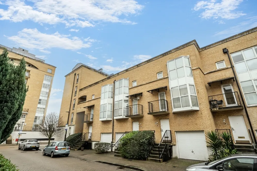 Queen Of Denmark Court, Rotherhithe, SE16 photo 11
