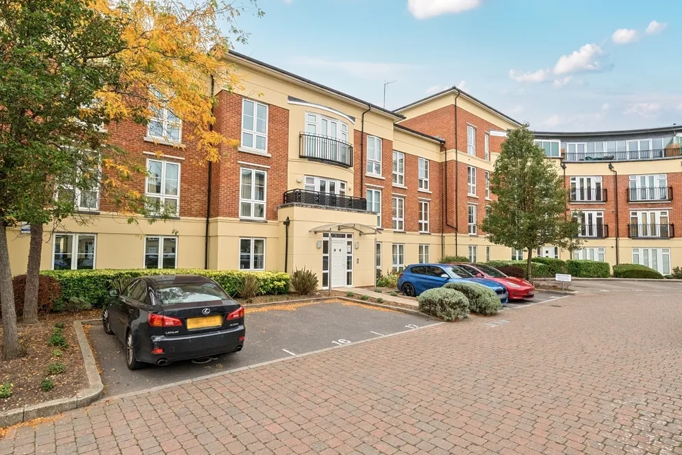Trevelyan Court Windsor SL4 photo 15