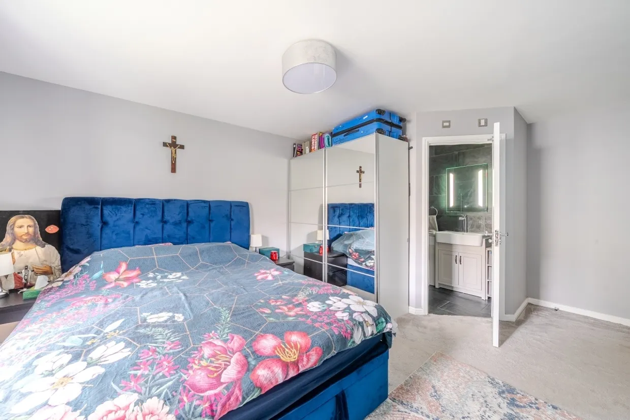 Trevelyan Court Windsor SL4 photo 21