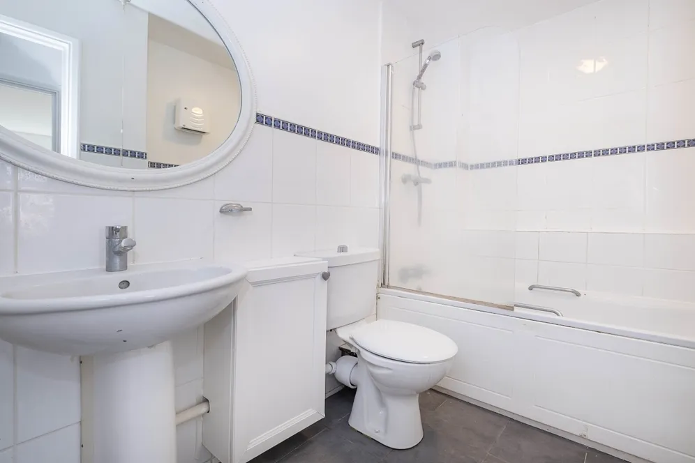Denmark Avenue Wimbledon SW19 photo 6