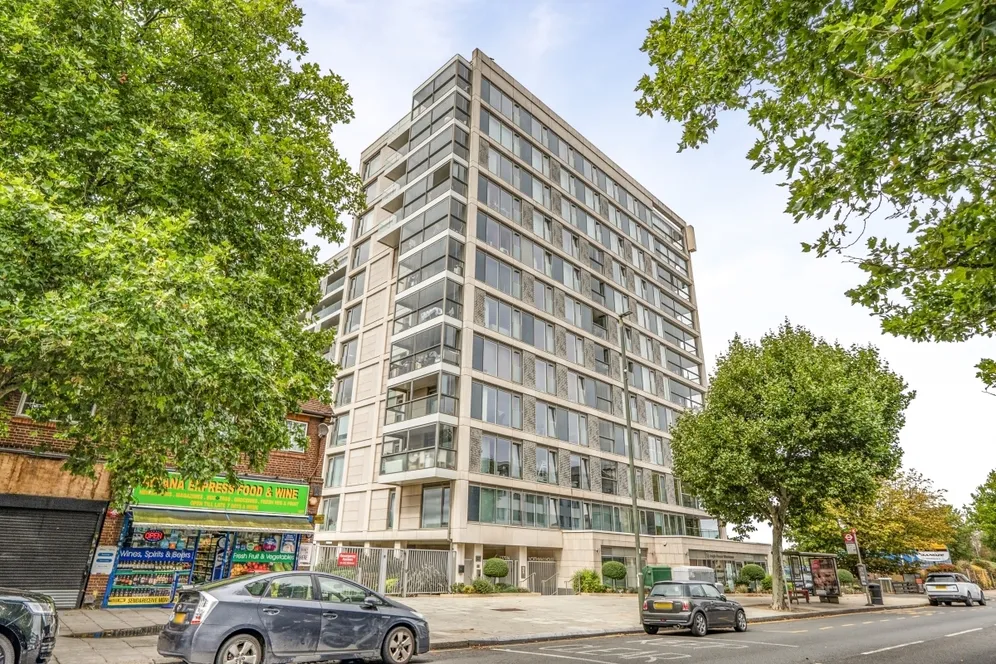 Acton Walk London N20 photo 18