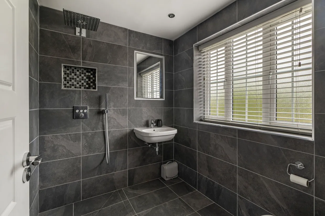 Bishopdown, Salisbury, SP1 photo 14