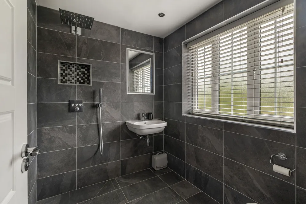 Bishopdown, Salisbury, SP1 photo 14