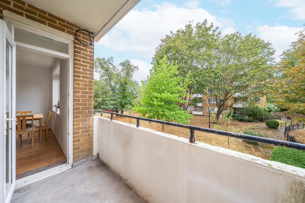 Weir Road, London, SW12 photo 8