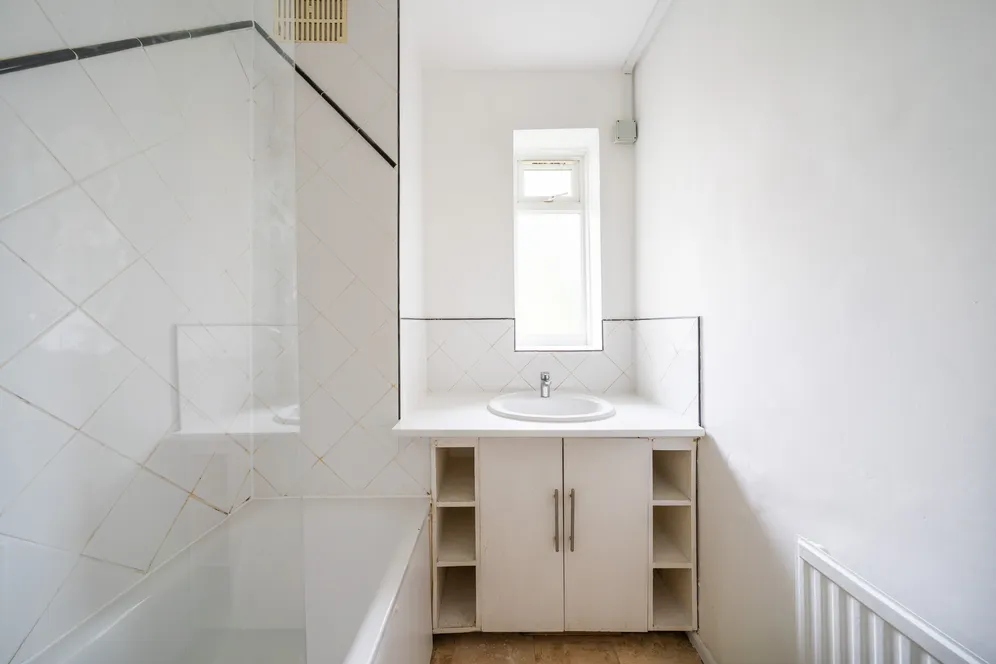 Weir Road, London, SW12 photo 9