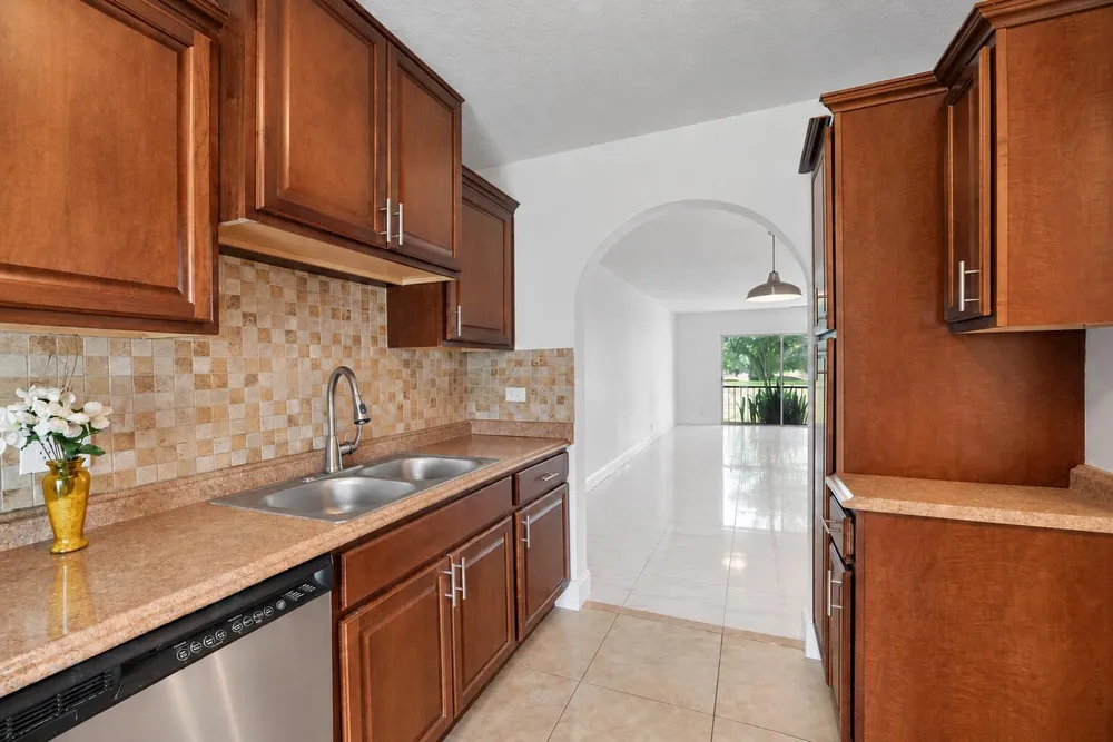6260 S Falls Circle Dr, Lauderhill, FL 33319