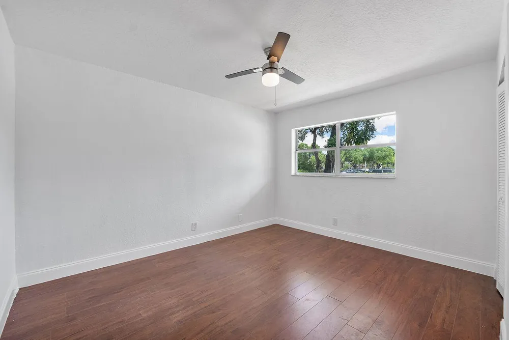 6260 S Falls Circle Dr, Lauderhill, FL 33319