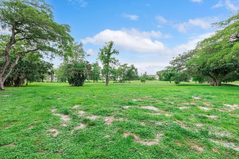 6260 S Falls Circle Dr, Lauderhill, FL 33319