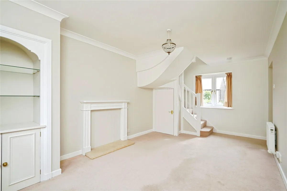 Sylvester Close, Burford, Oxfordshire, OX18