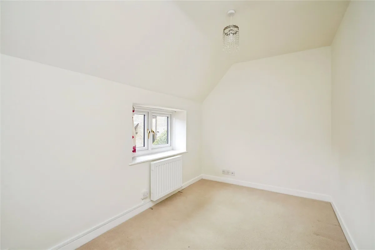 Sylvester Close, Burford, Oxfordshire, OX18