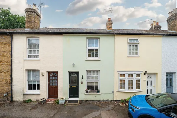 Beech Road, Weybridge, KT13 photo 1