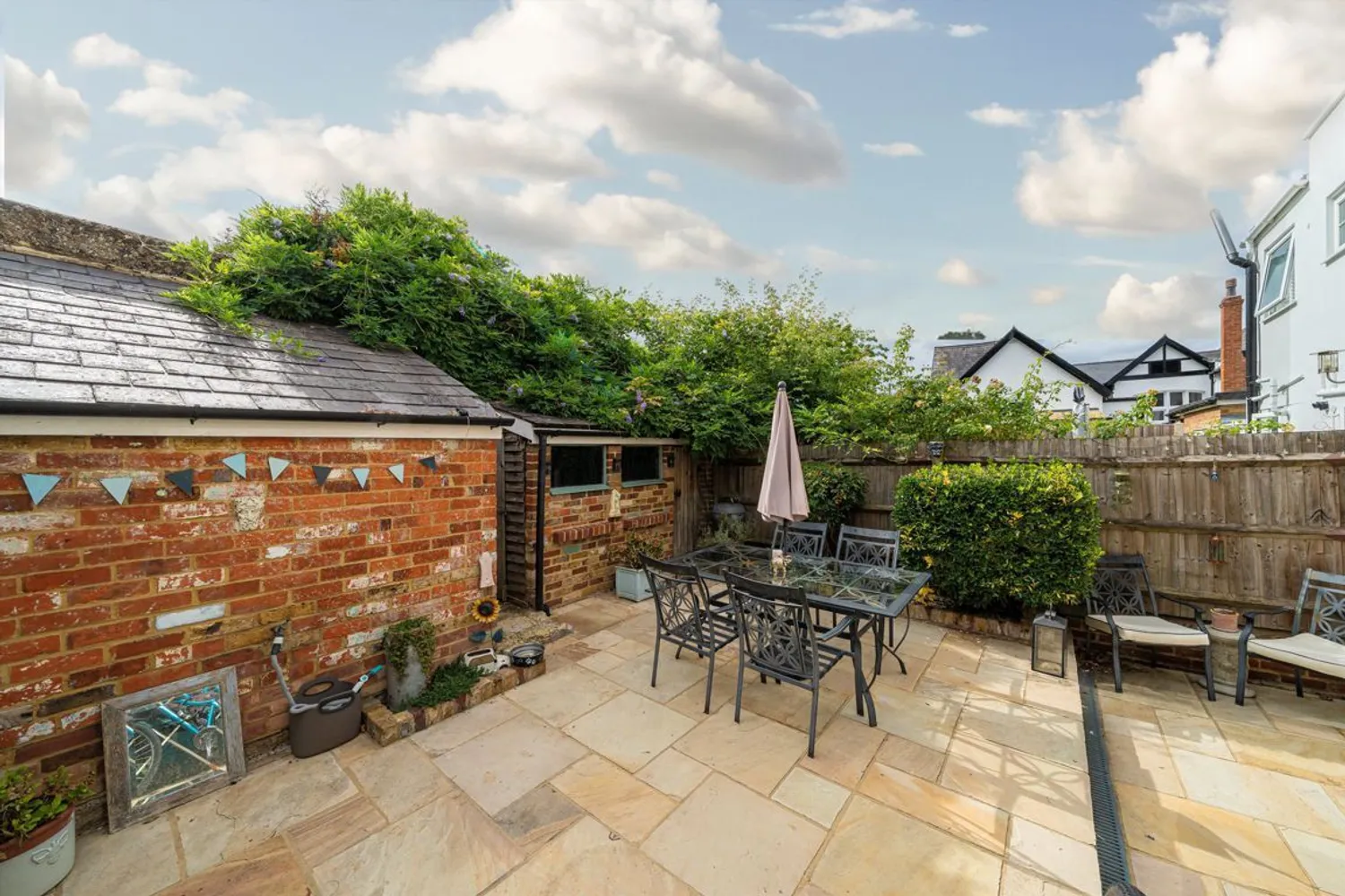 Beech Road, Weybridge, KT13 photo 6