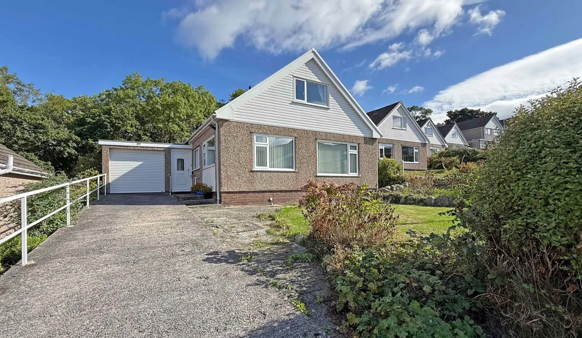 Gorwel, Llanfairfechan, Conwy, LL33