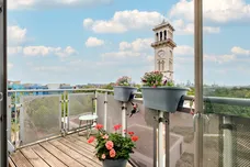 Clock View Crescent, London, N7 photo 2