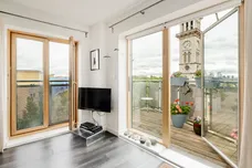 Clock View Crescent, London, N7 photo 4