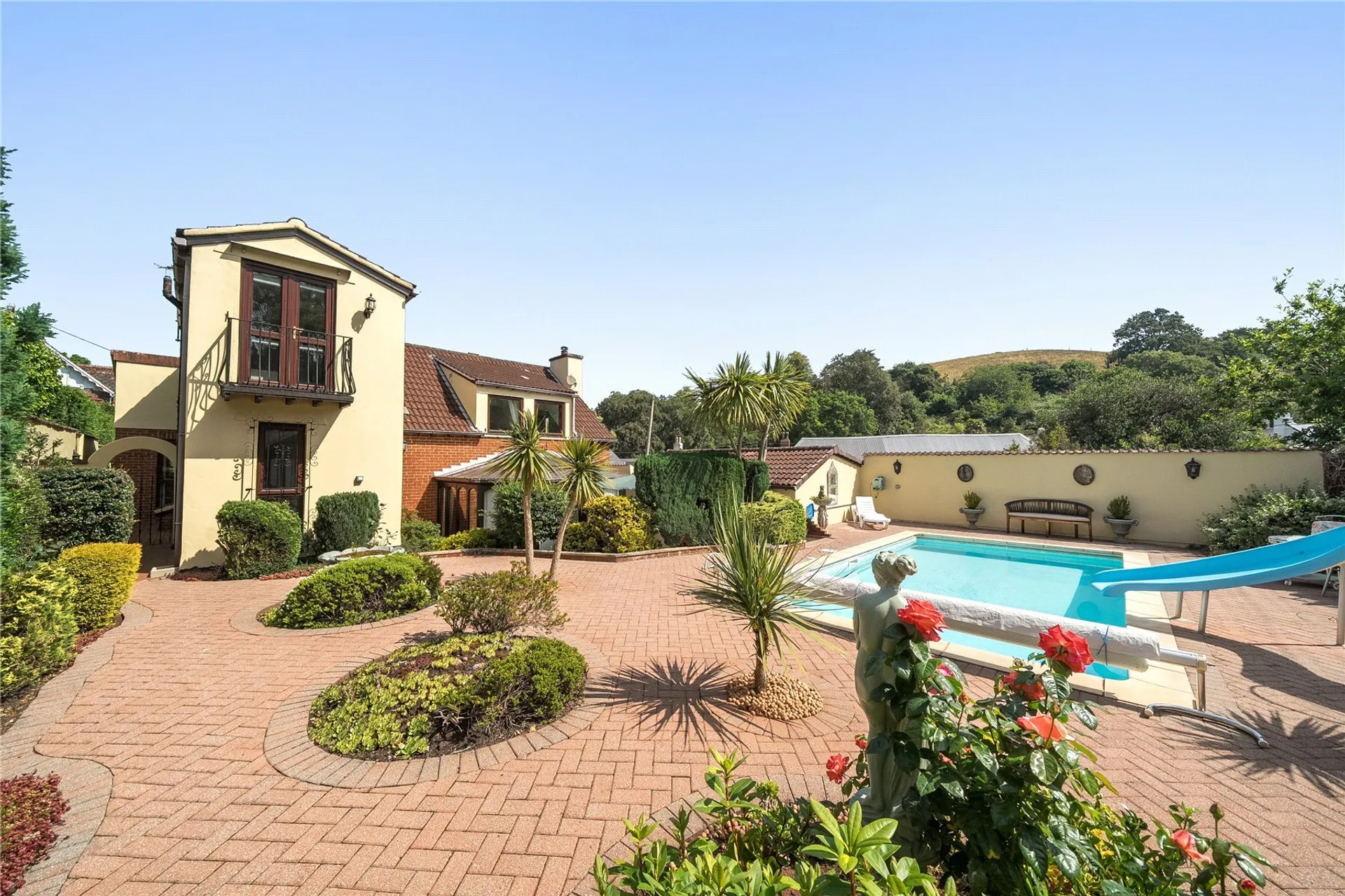 Property photo top 1