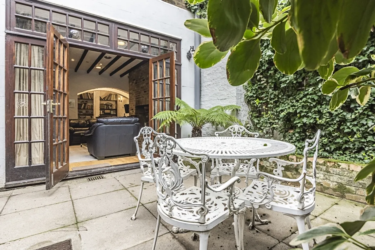 Queen's Gate Gardens South Kensington SW7 photo 2