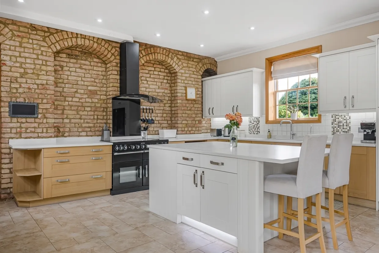 Chequers Lane Watford WD25 photo 6
