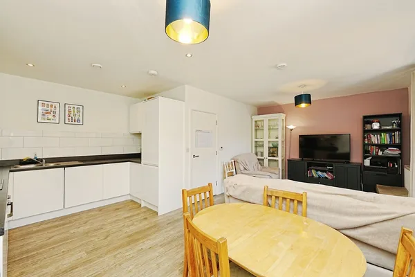 Apple Yard, London, SE20