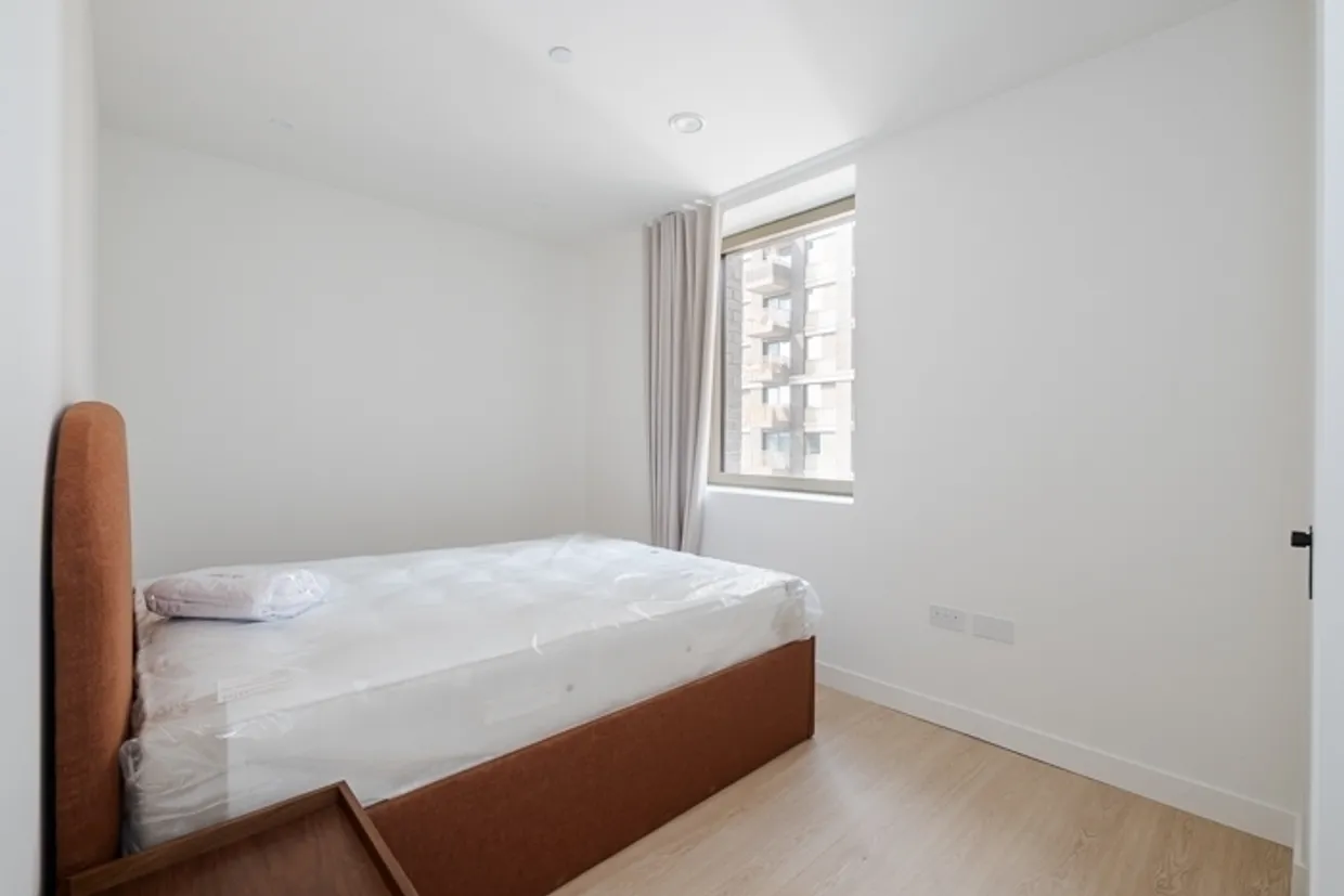 Ferry Island, 1 Heart Of Hale Lane, London, N17 photo 1