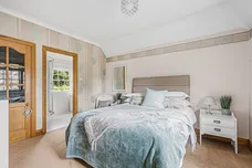 Chequers Lane Watford WD25 photo 9