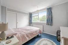 Fishersdene, Claygate KT10 photo 13