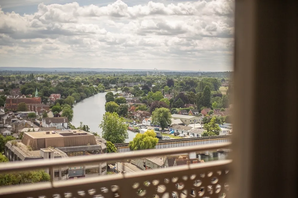Elmsleigh Road Staines TW18 photo 8