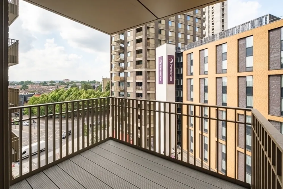 Ferry Island, 1 Heart Of Hale Lane, London, N17 photo 9