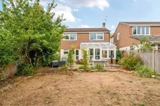 Fishersdene, Claygate KT10 photo 16