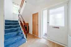 Fishersdene, Claygate KT10 photo 18
