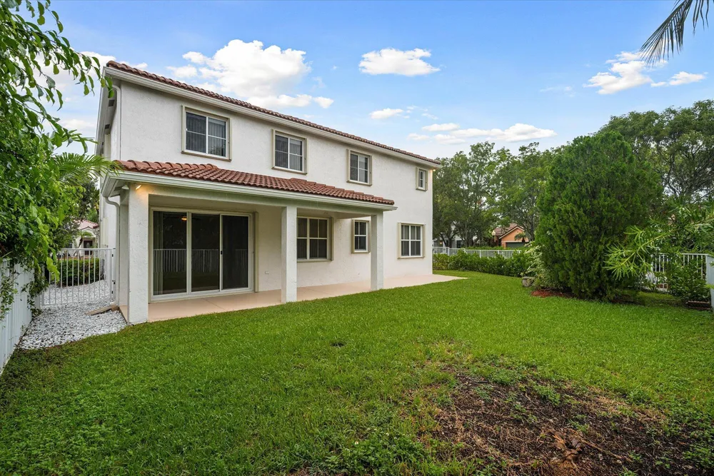 890 Hawthorn Terrace, Weston, FL 33327