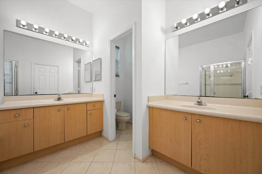 886 Sunflower Circle, Weston, FL 33327