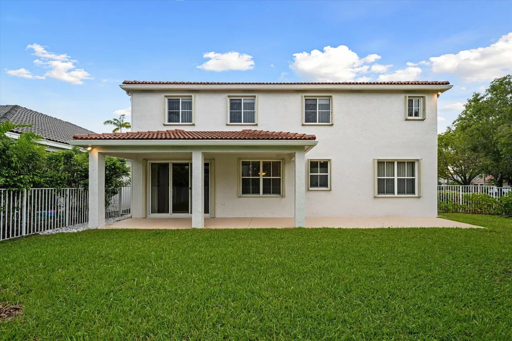890 Hawthorn Terrace, Weston, FL 33327