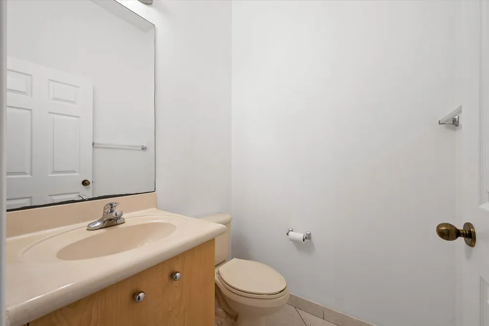 886 Sunflower Circle, Weston, FL 33327
