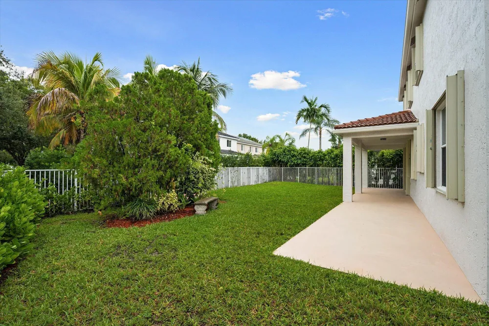 890 Hawthorn Terrace, Weston, FL 33327