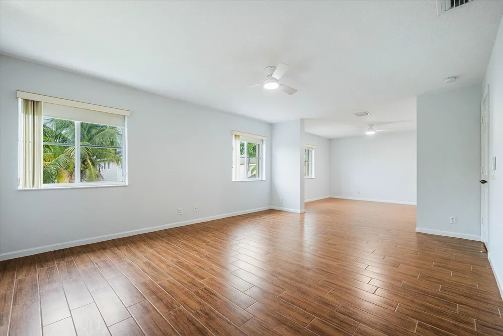 890 Hawthorn Terrace, Weston, FL 33327