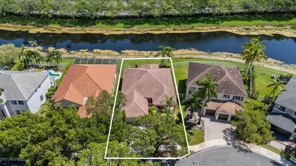 886 Sunflower Circle, Weston, FL 33327