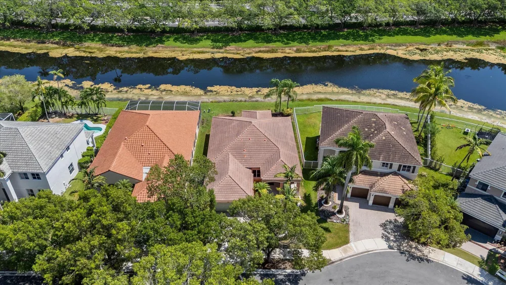 886 Sunflower Circle, Weston, FL 33327