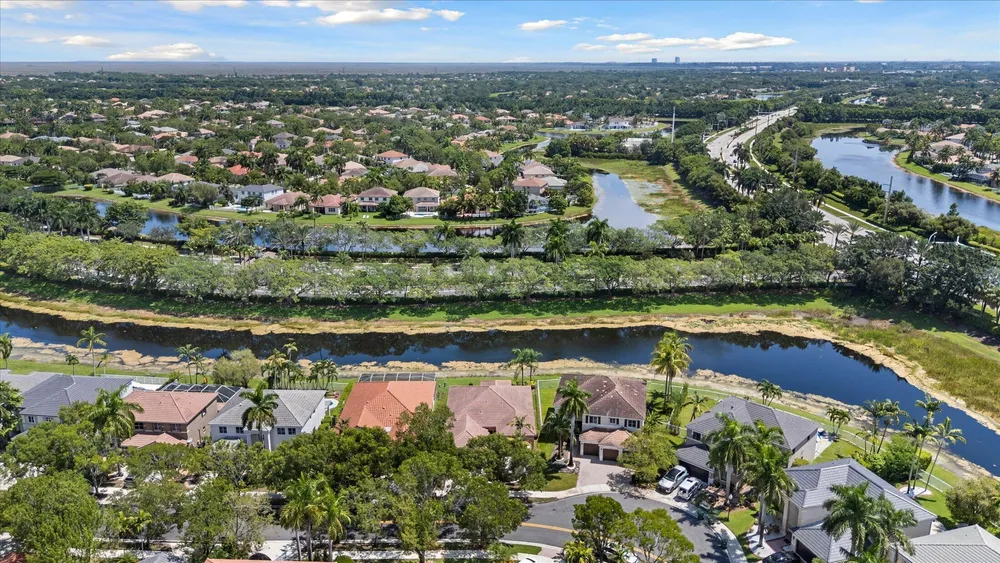 886 Sunflower Circle, Weston, FL 33327