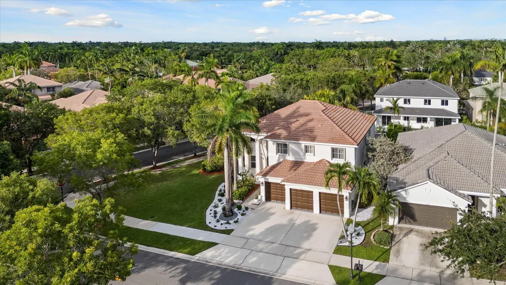 890 Hawthorn Terrace, Weston, FL 33327