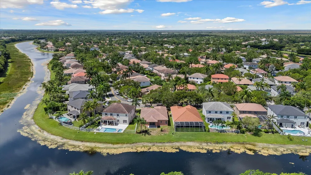 886 Sunflower Circle, Weston, FL 33327