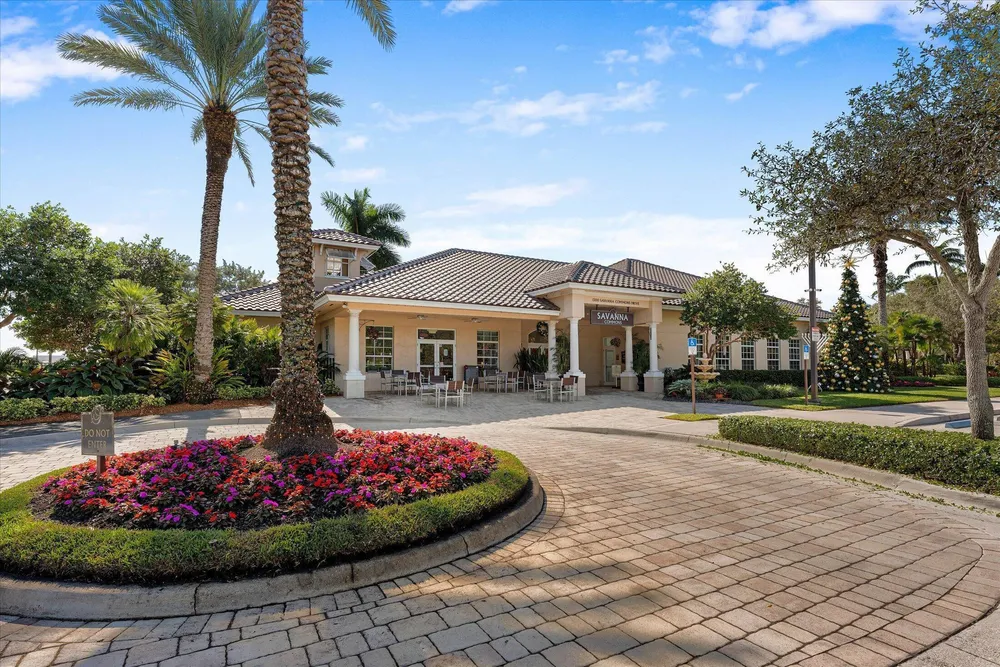 886 Sunflower Circle, Weston, FL 33327