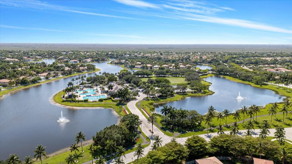 886 Sunflower Circle, Weston, FL 33327