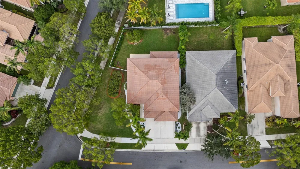 890 Hawthorn Terrace, Weston, FL 33327