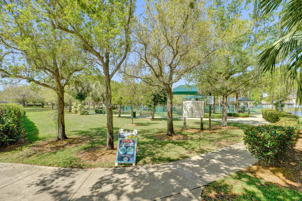 873 Stanton Dr, Weston, FL 33326