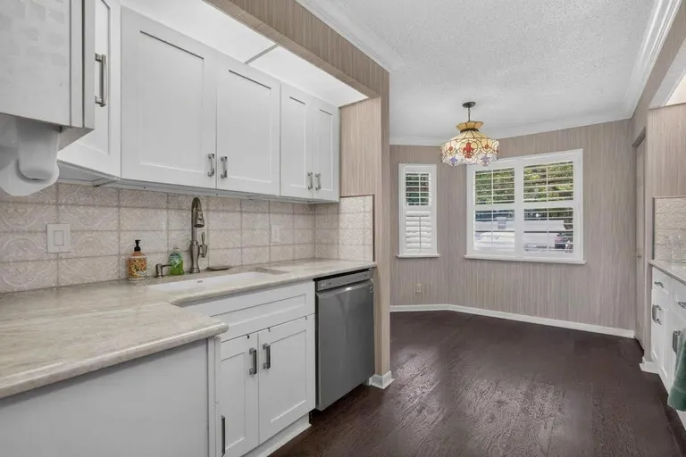 1604 Abaco Dr, Coconut Creek, FL 33066