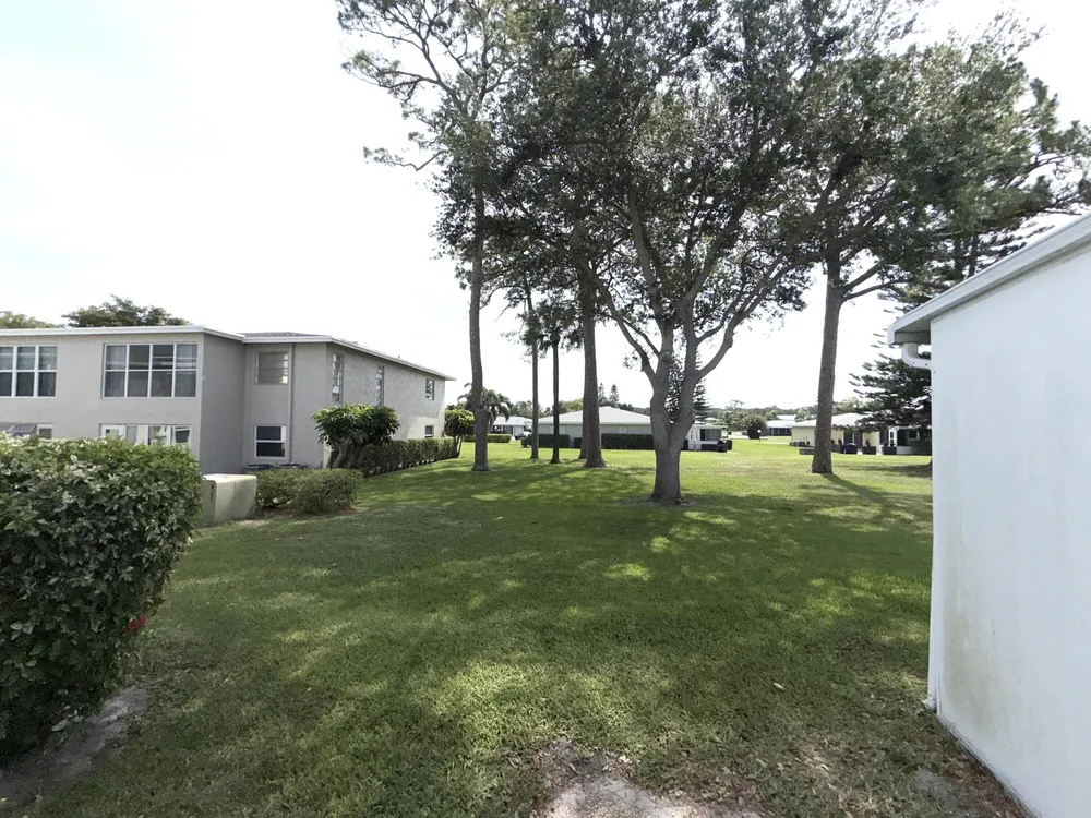 1030 Silk Oak Terrace, Delray Beach, FL 33445