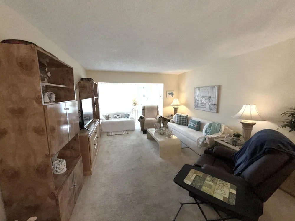 1030 Silk Oak Terrace, Delray Beach, FL 33445