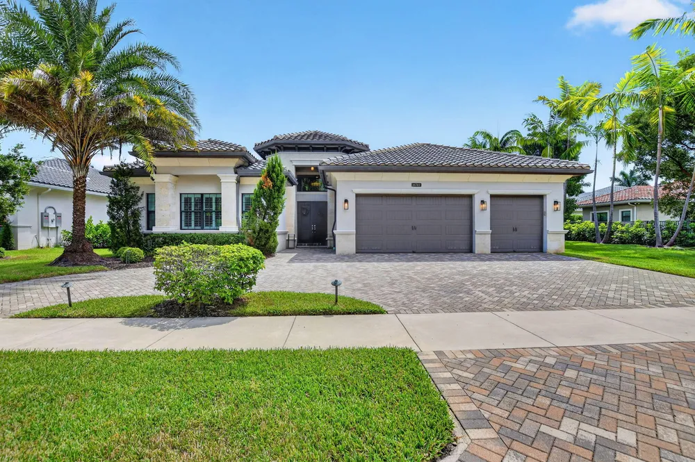 16740 Strasbourg Ln, Delray Beach, FL 33446